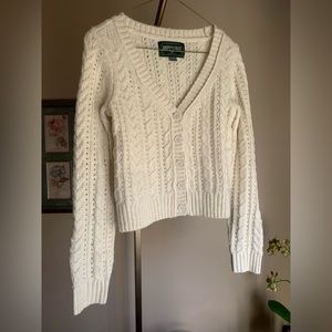 Knit sweater 🤍🌾